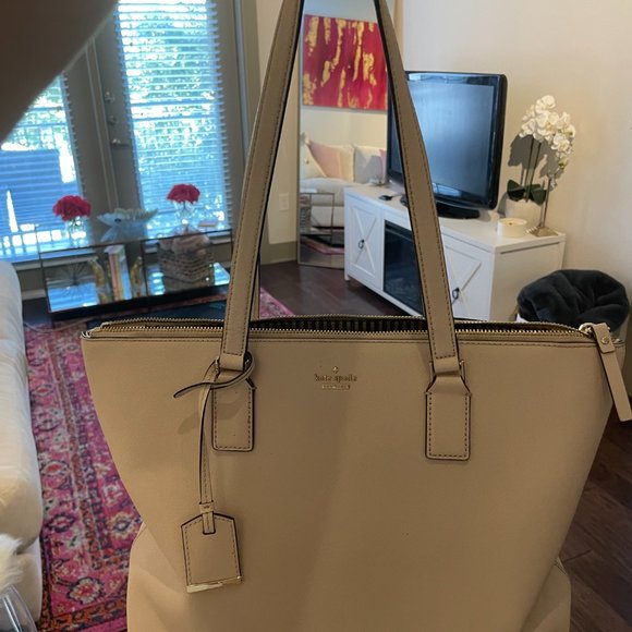 Kate Spade Kitt Large Tote - Picture 2 of 9